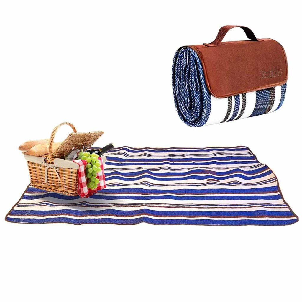 12. Scuddles extra large picnic & outdoor blanket