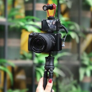 Vlogging Cameras With Flip Screen